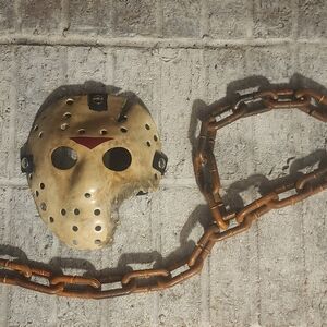 Friday The 13th Part 7 Jason Voorhees Mask & Chain Toy Halloween Cosplay
